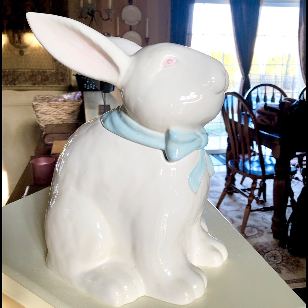 Easter Bunny Cookie Jar Perfect Condition